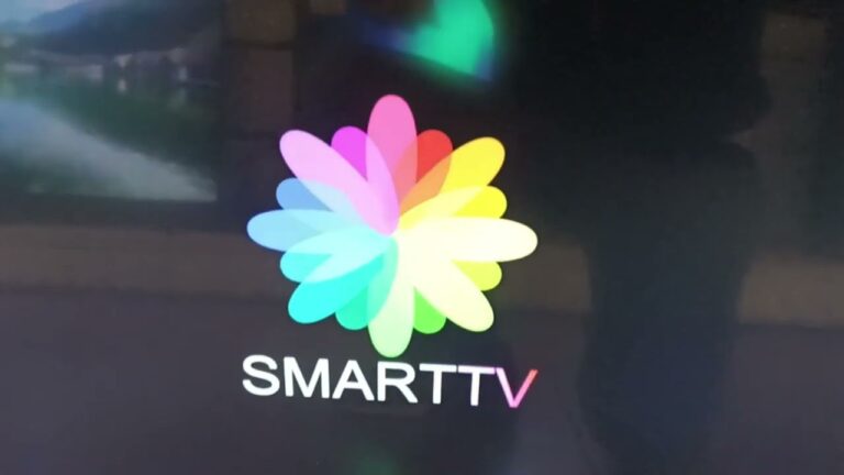 Risolvi il problema della tua Smart TV Akai bloccata sulla schermata iniziale